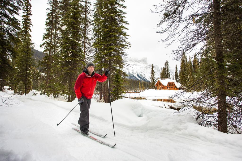 Emerald Lake Lodge Field Kültér fotó